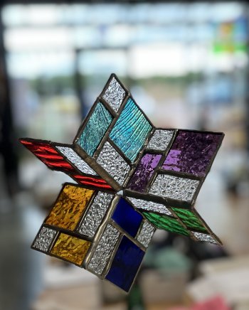 3d stained glass copper foil spinner - a great project for a workshop at Vitreus Art