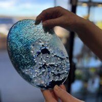 Learn to make amazing fused glass art on this workshop with Vitreus Art