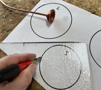 Make at least three beautiful glass flowers on this beginners course with Vitreus Art