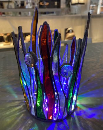 Make an amazing funky foiled candleholdder with Vitreus Art