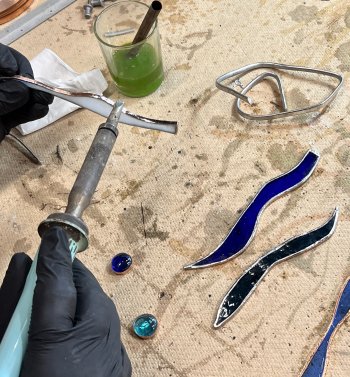 Make a stained glass copper foiled tealight holder on this taster workshop