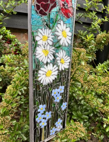Learn all the skills needed to make a mosaic mirror with Vitreus Art
