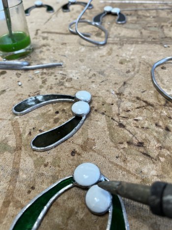 Make a stained glass copper foiled glass tealight on this taster workshop